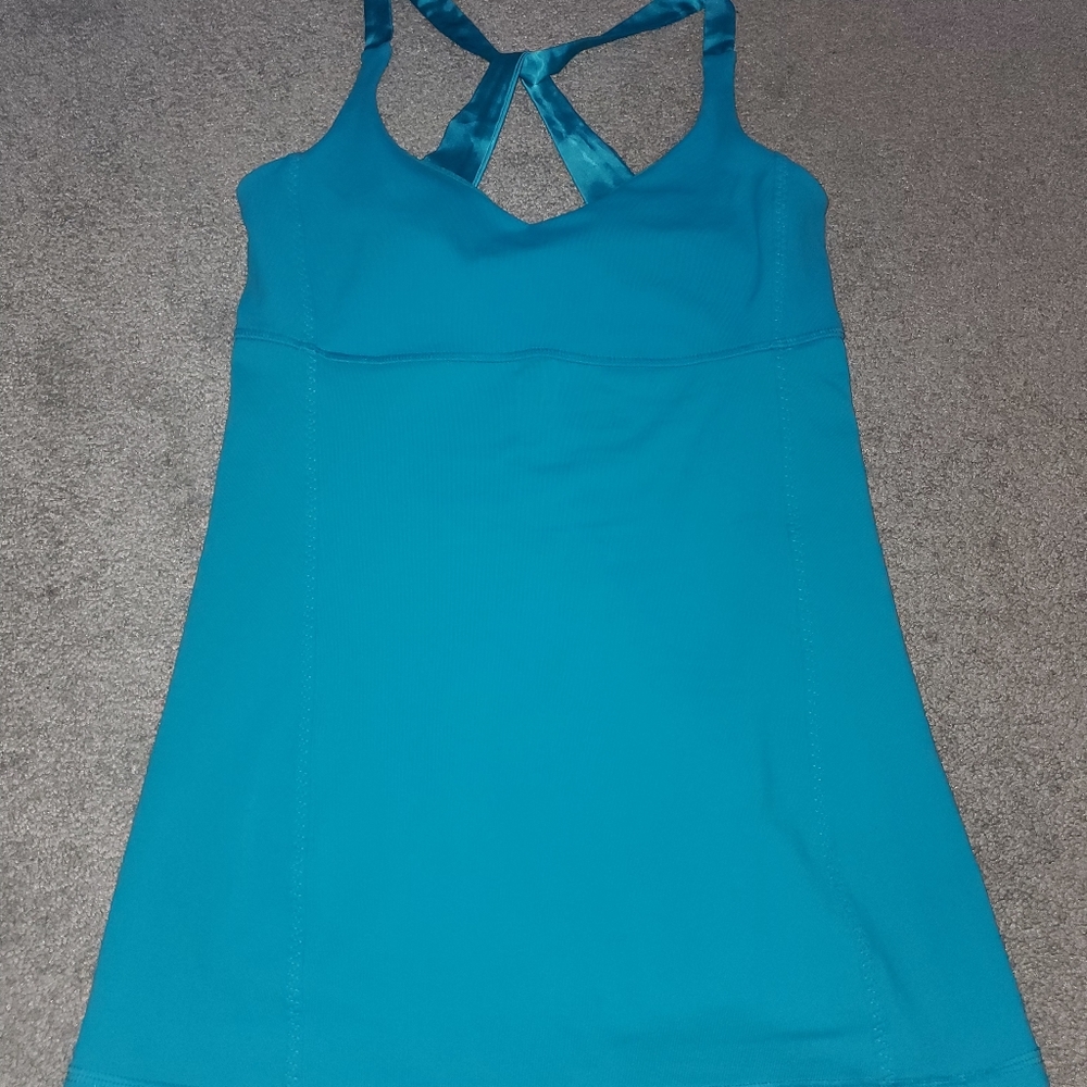 Lululemon tank